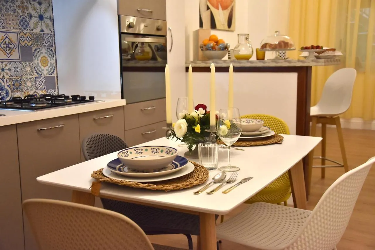 Gloden House Apartments Taormina 0*,