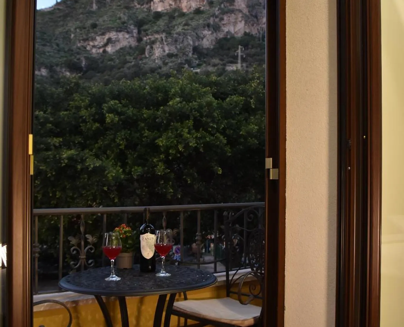 Gloden House Apartments Taormina