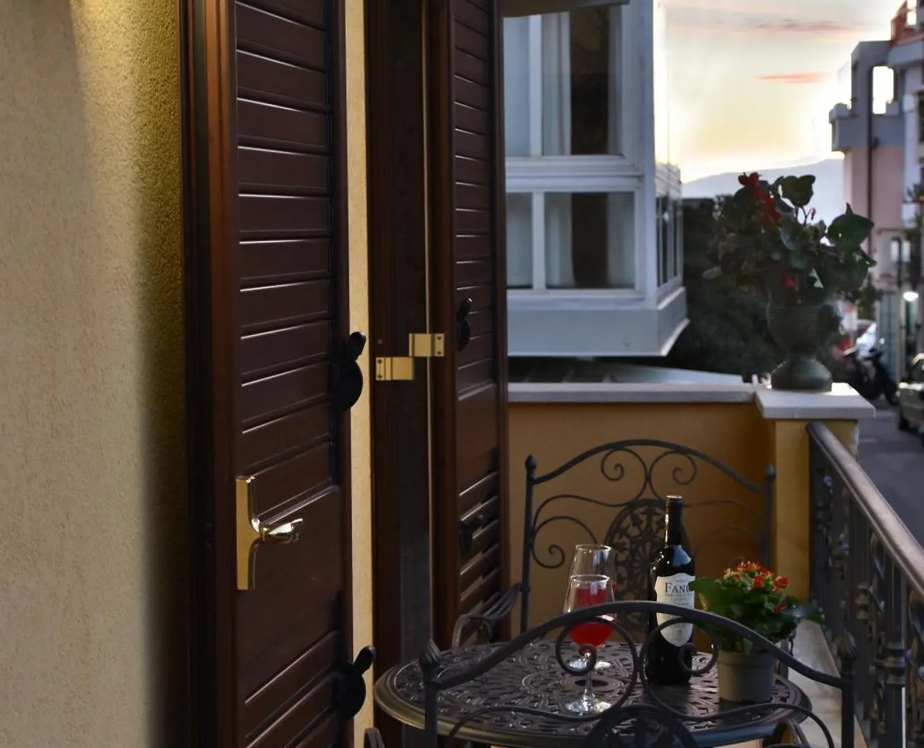 Gloden House Apartments Taormina 0*,  Italy